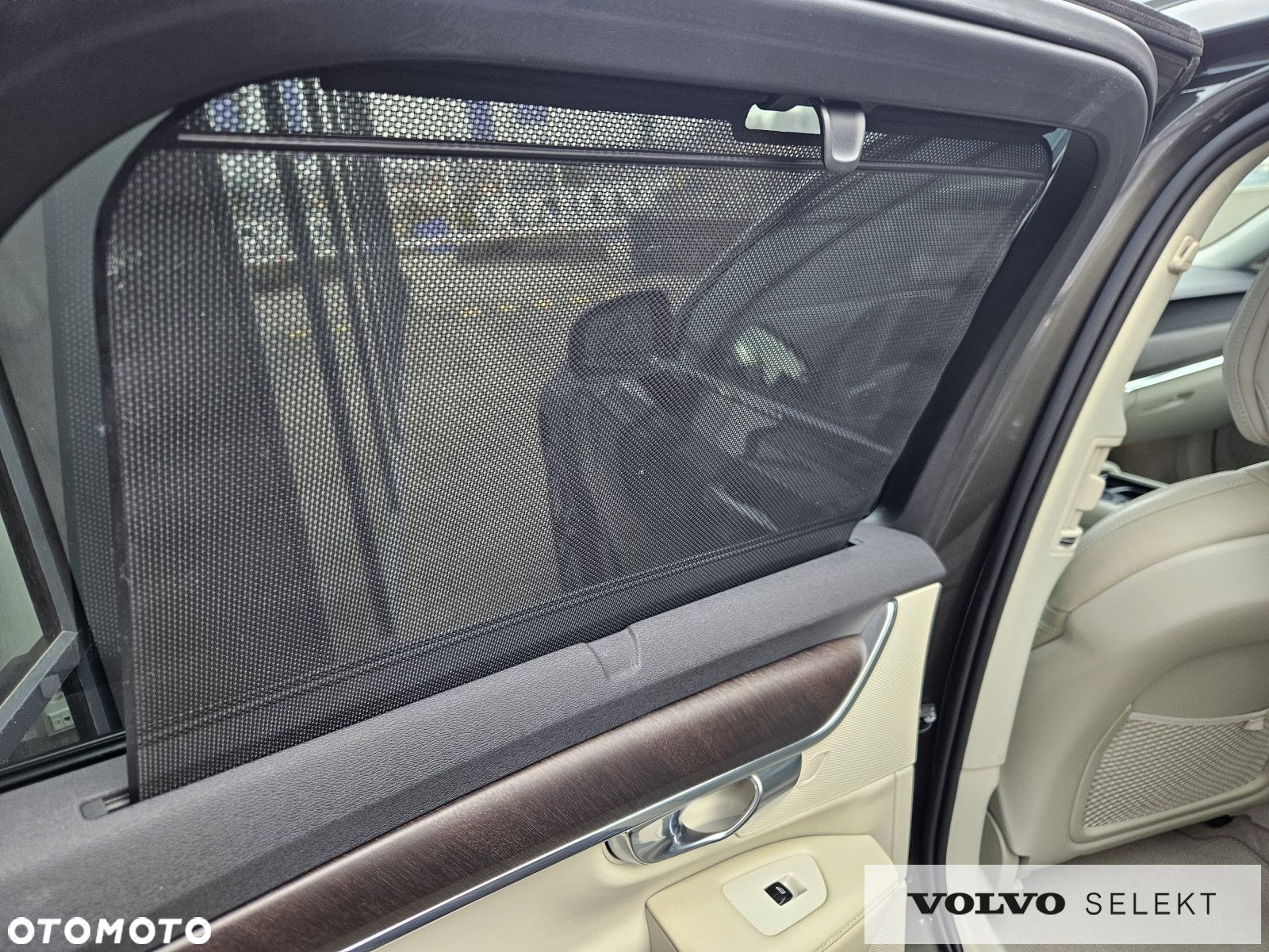 Volvo V90 Cross Country - 34