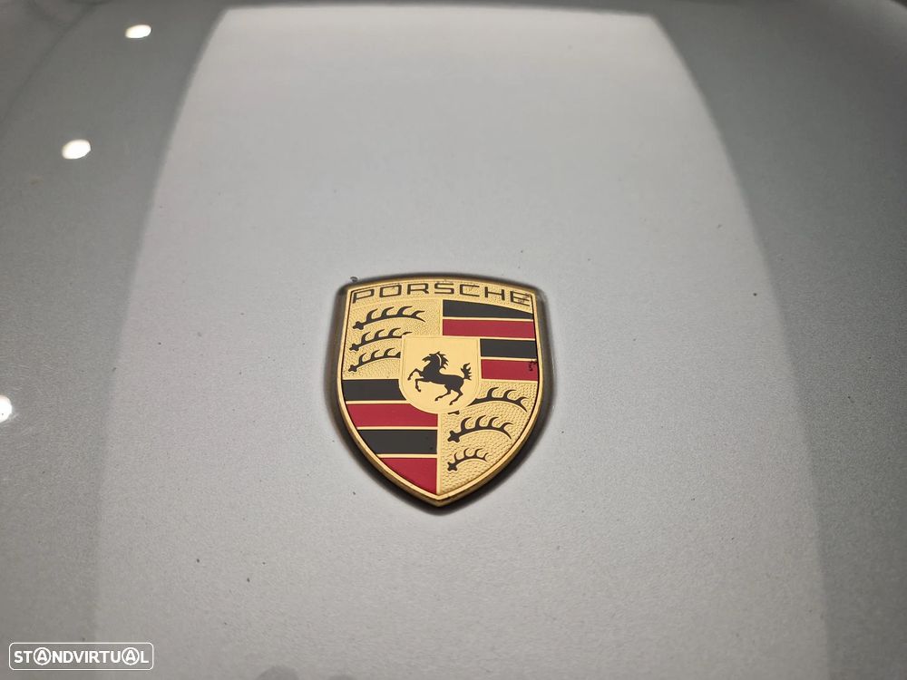 Porsche Taycan 4S - 11