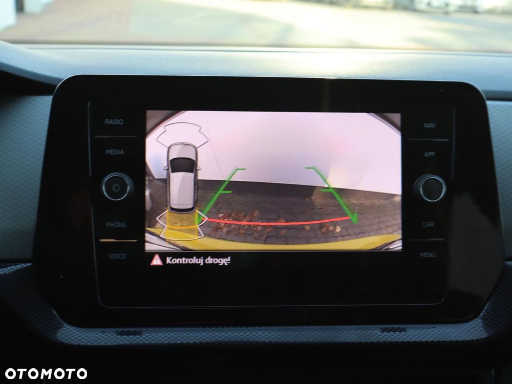 Volkswagen T-Cross - 19