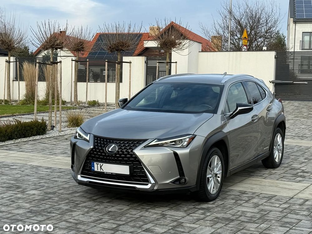 Lexus UX - 8