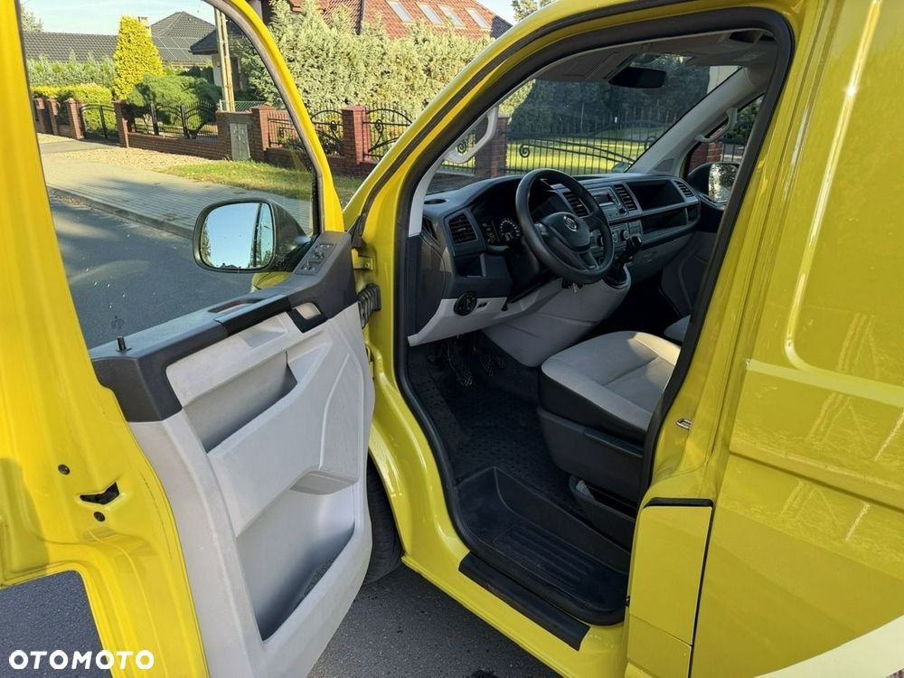 Volkswagen Transporter - 17