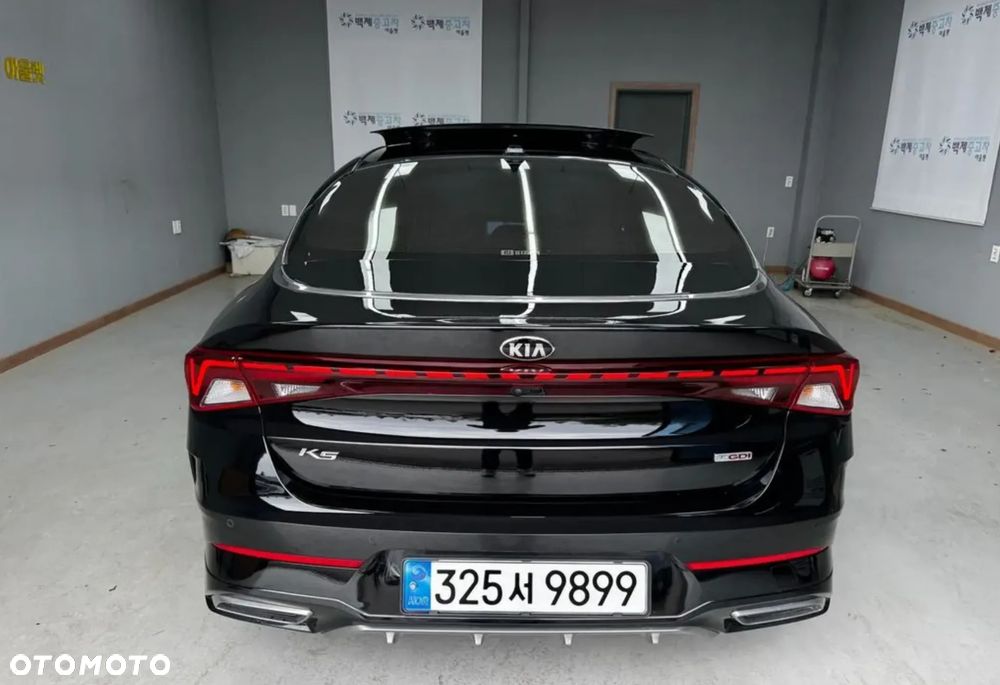Kia K5 - 4