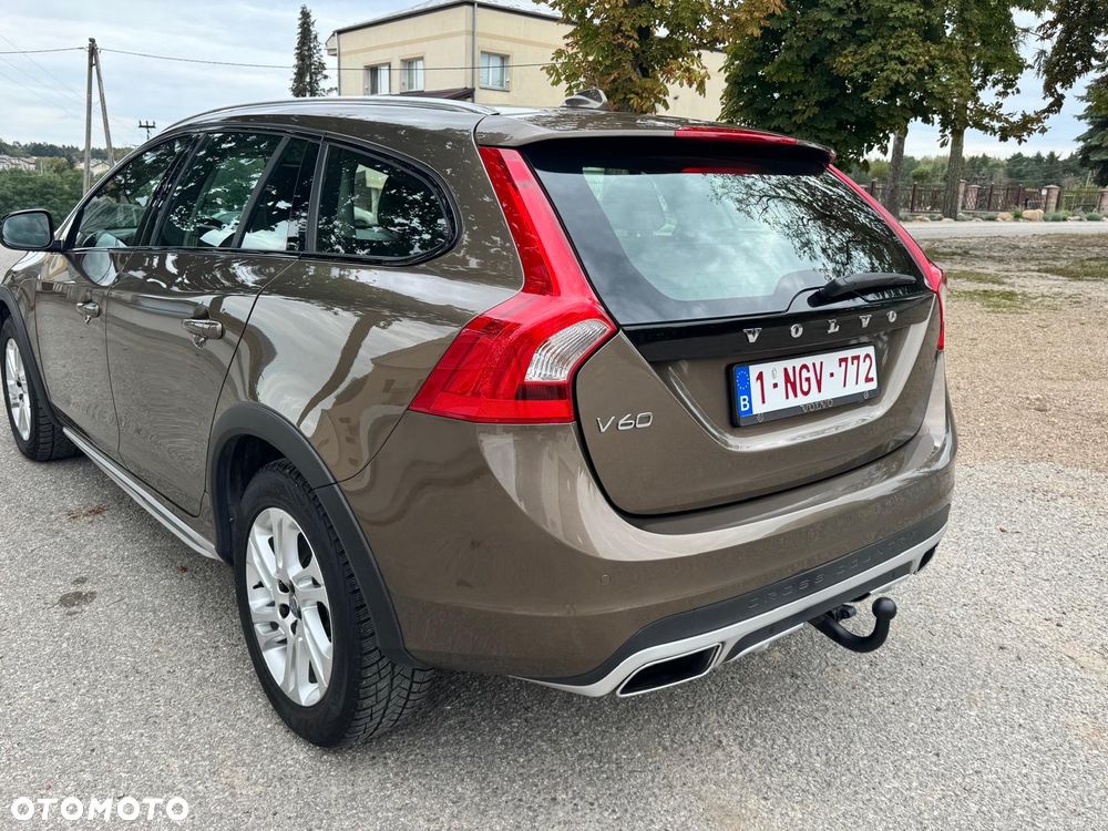 Volvo V60 Cross Country D3 Drive-E Momentum - 11