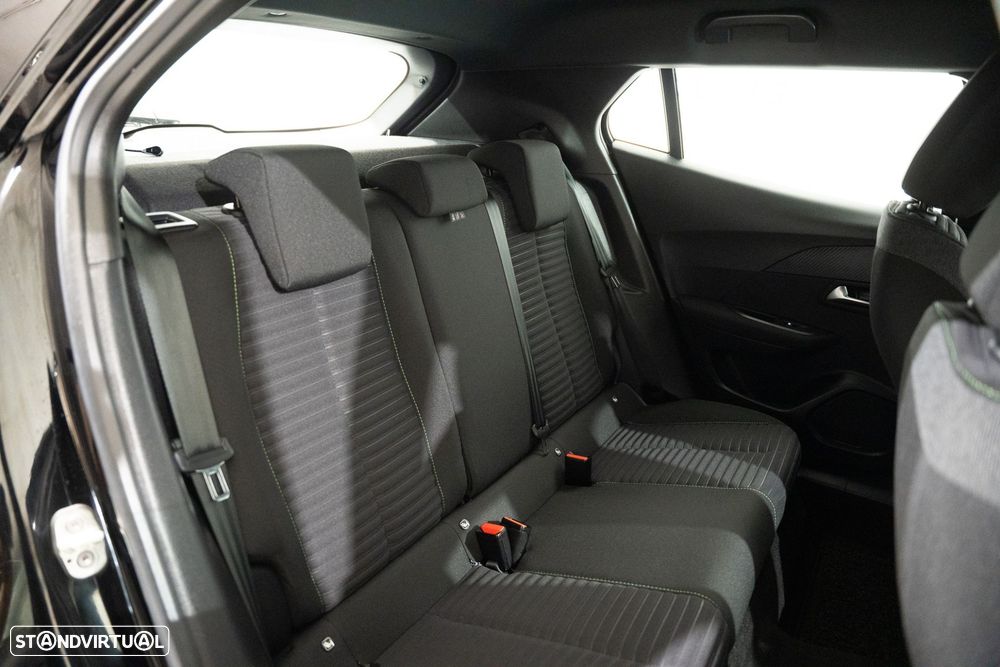 Peugeot 2008 1.2 PureTech Style - 24