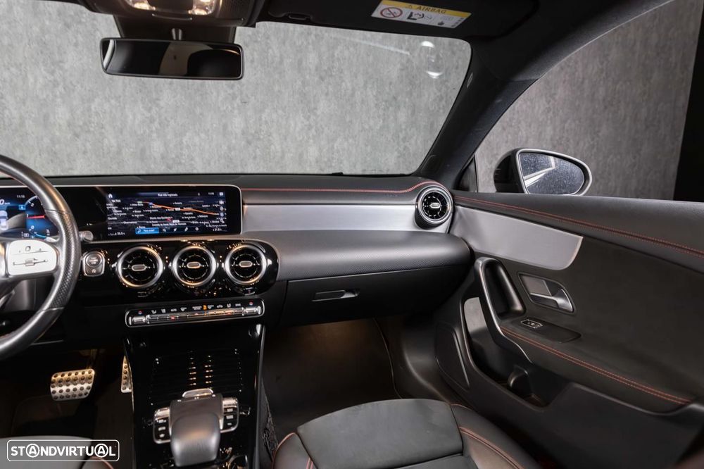 Mercedes-Benz CLA 180 - 54