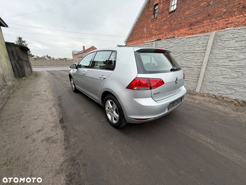 Volkswagen Golf - 4