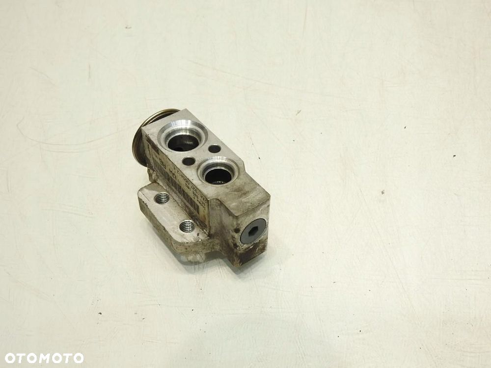 ZAWÓR ROZPRĘŻNY KLIMATYZACJI VW TOURAN 1T3 LIFT 1.4 TSI 1K0820679 - 6