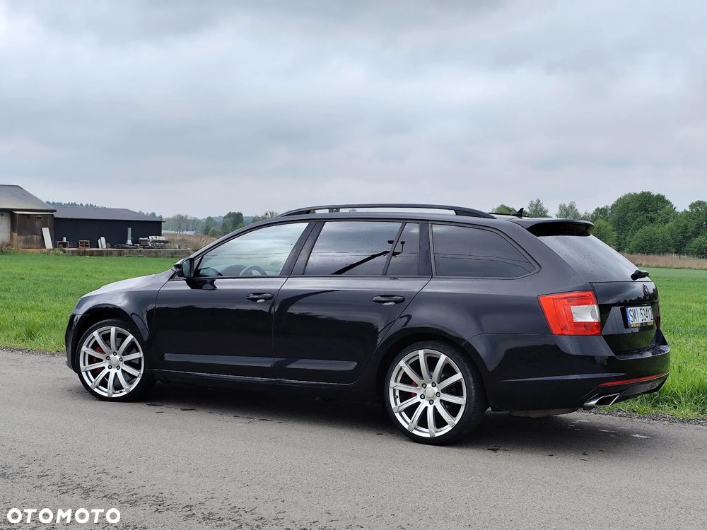 Skoda Octavia 2.0 TDI DSG RS - 2