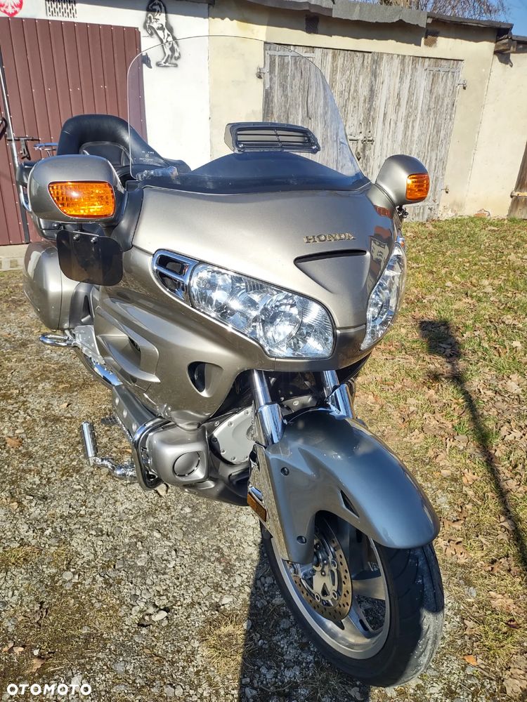 Honda GL - 4