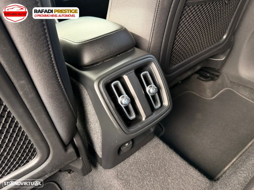 Volvo XC 40 1.5 T3 Momentum Geartronic - 15