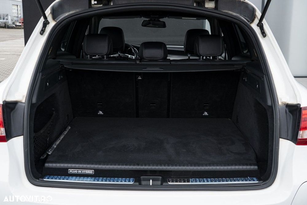 Mercedes-Benz GLC - 37