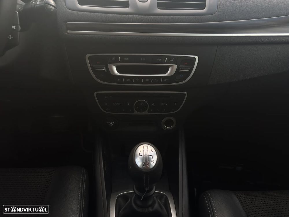 Renault Mégane 1.5 dCi Dynamique S - 15