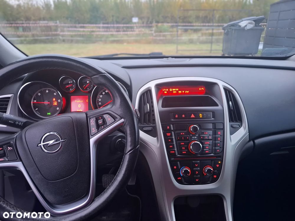 Opel Astra 2012 photo 5