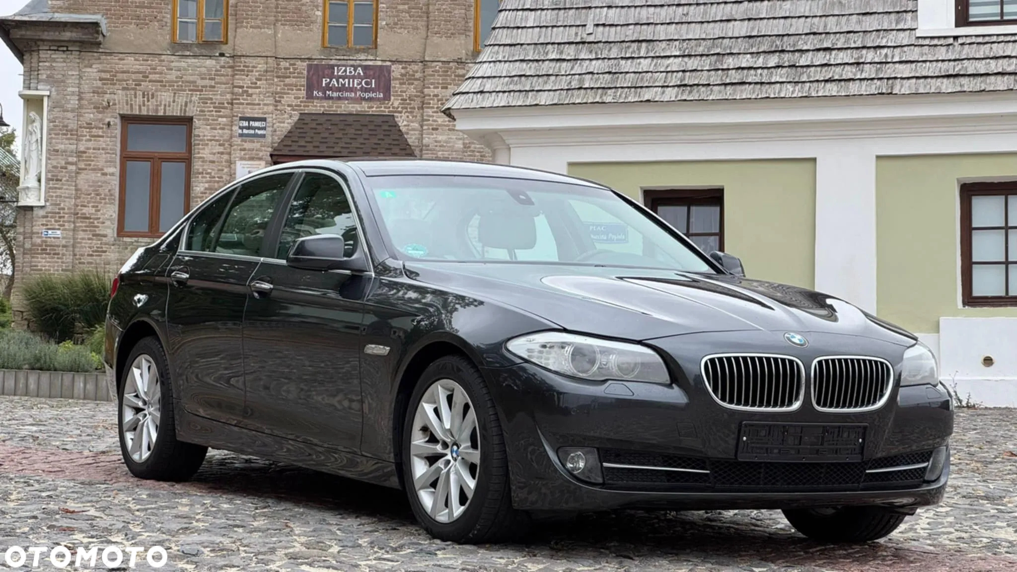 BMW Seria 5 523i Touring - 28