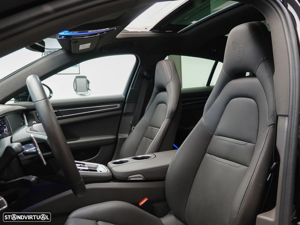 Porsche Panamera 4 E-Hybrid Platinum Edition com PDLS - 19