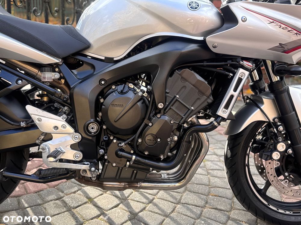 Yamaha FZ6 - 13