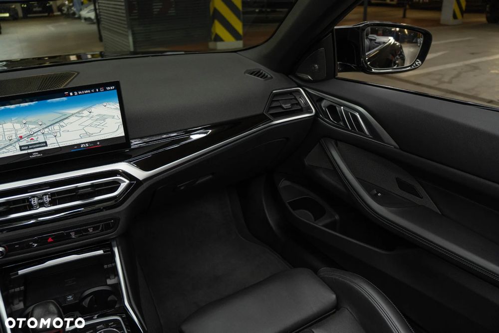 BMW M4 Competition M xDrive sport - 22