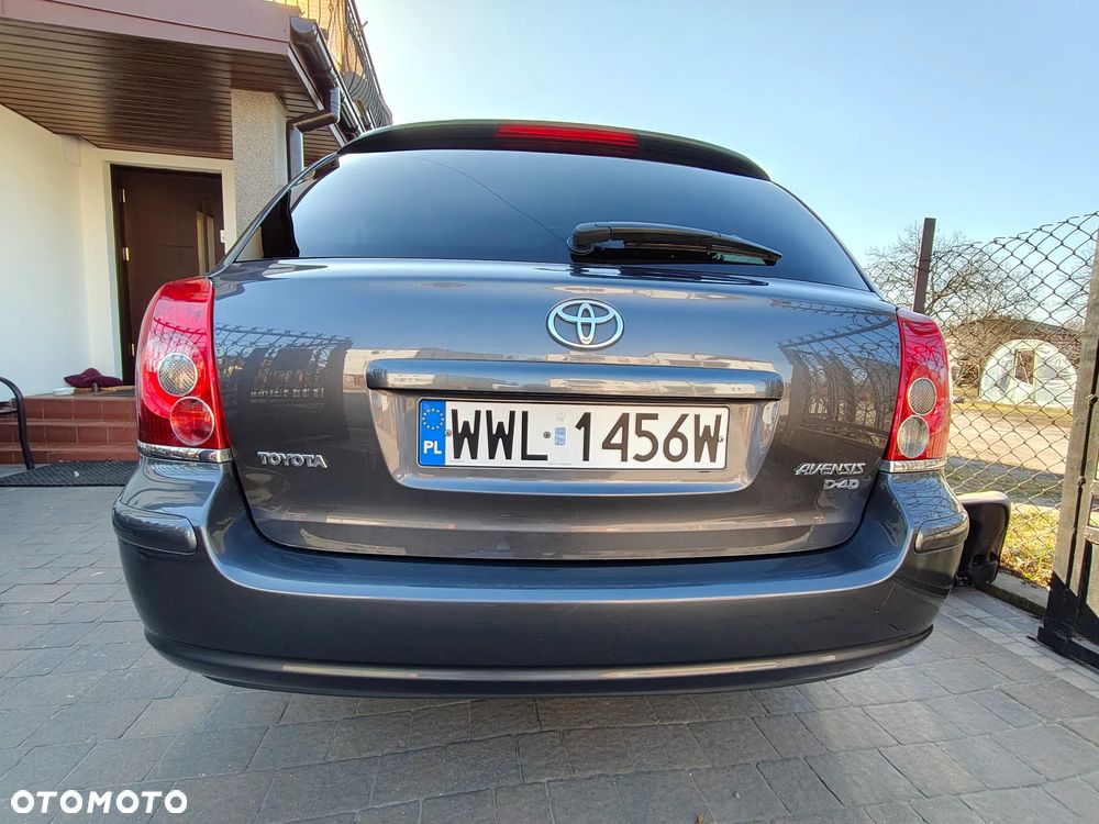 Toyota Avensis 2.0 D-4D Sol plus+NAVI - 10
