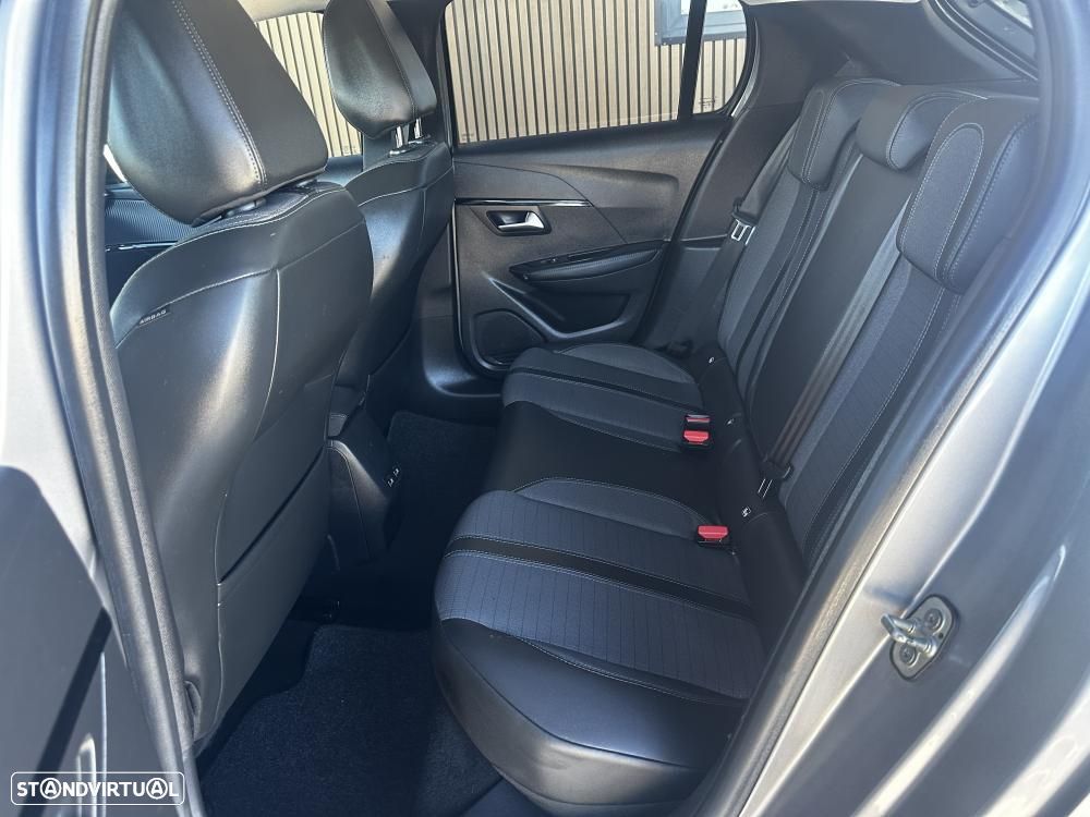 Peugeot 208 1.2 PureTech Allure EAT8 - 30