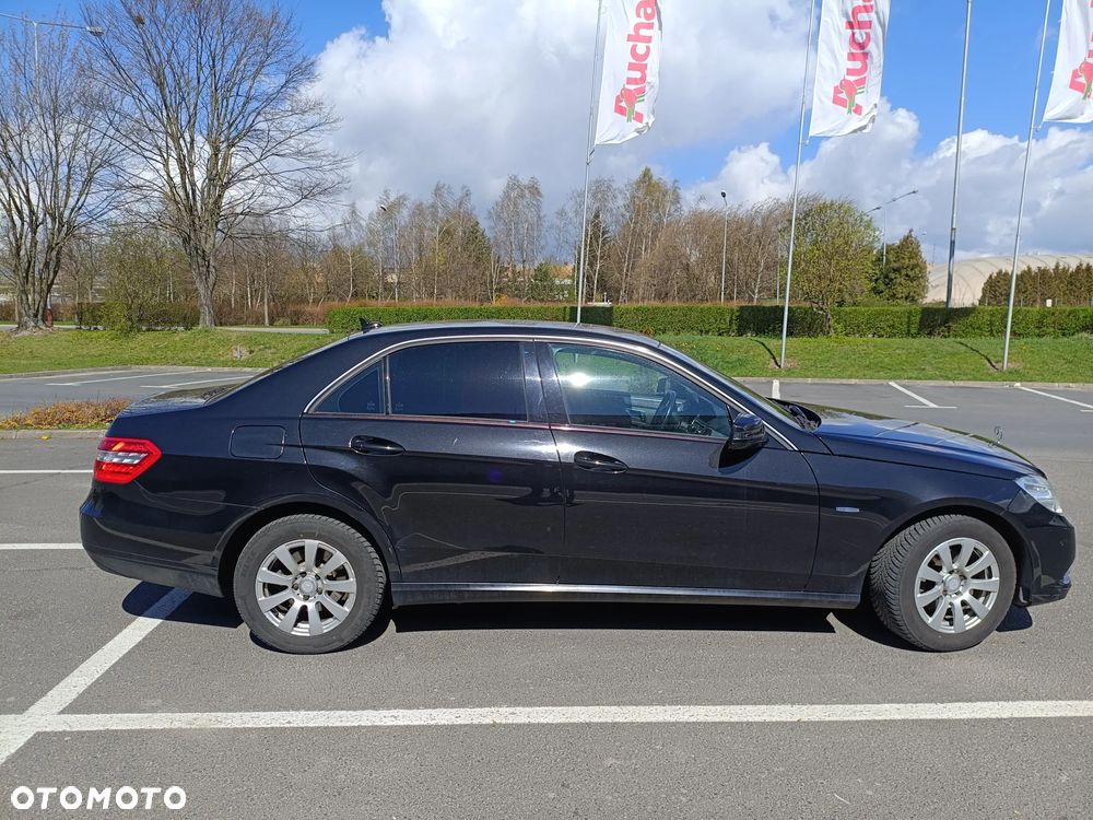 Mercedes-Benz Klasa E 200 CGI BlueEFFICIENCY - 2