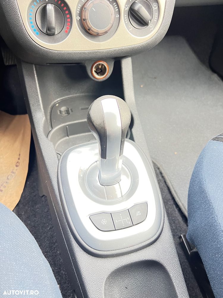 Opel Corsa 1.2i Easytronic Essentia - 10