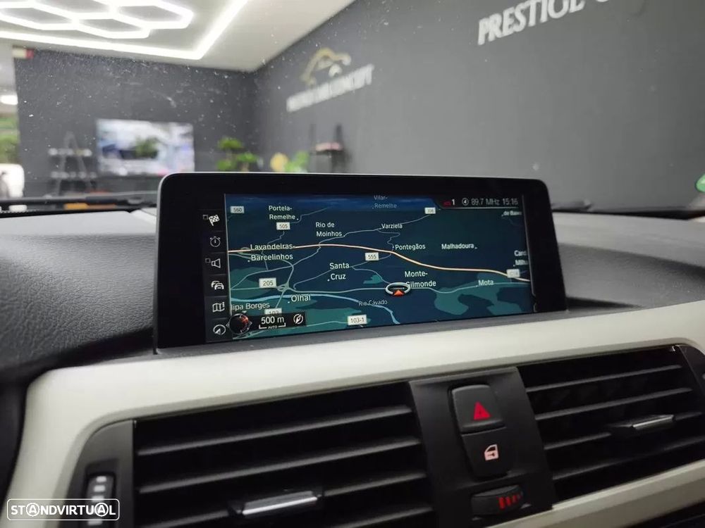 BMW 330 e iPerformance Line Luxury Purity - 34