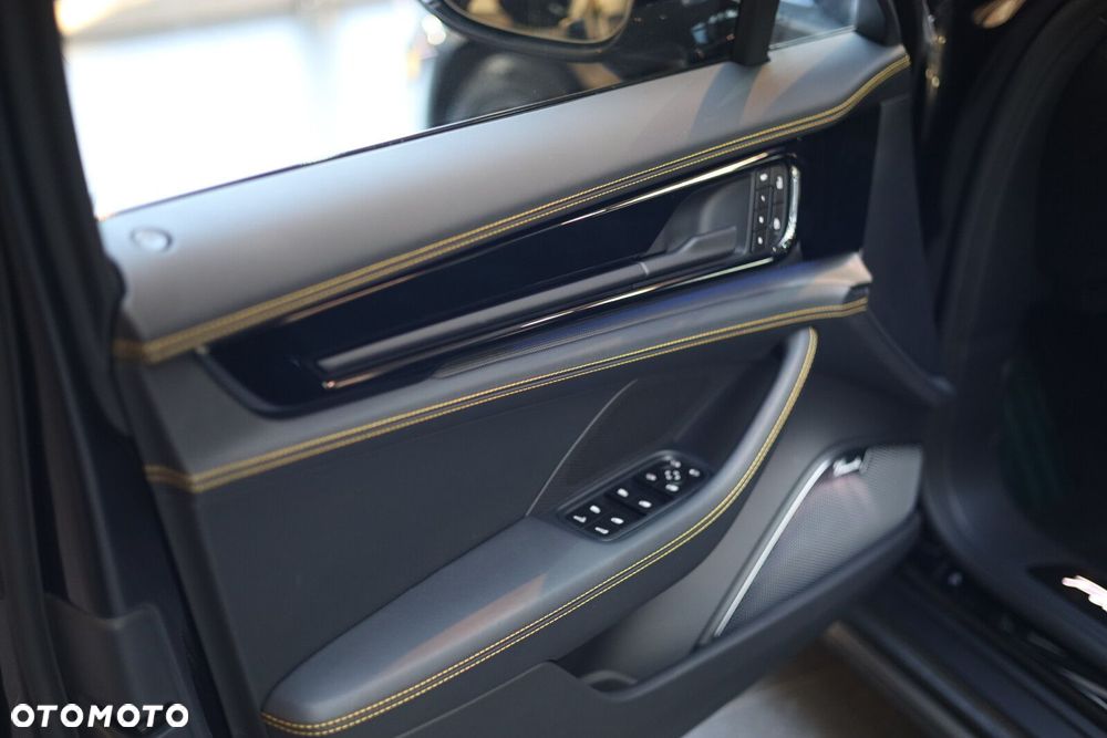 Porsche Panamera GTS - 17