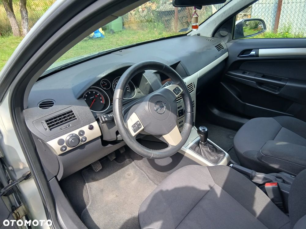 Opel Astra 1.6 Enjoy - 9