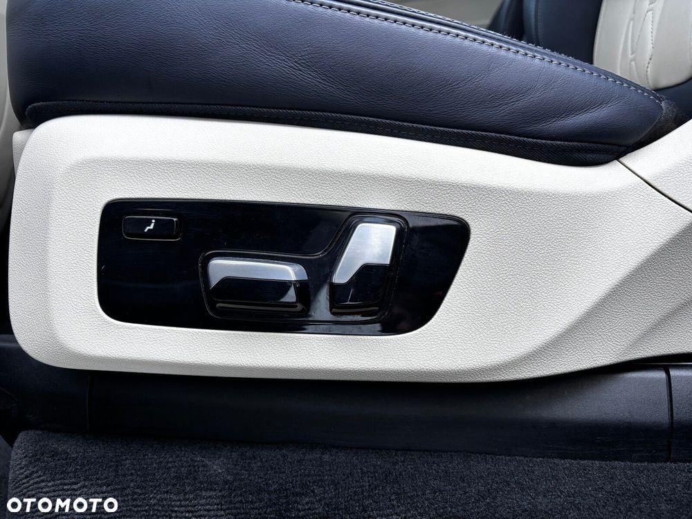 BMW X7 M50d sport - 24