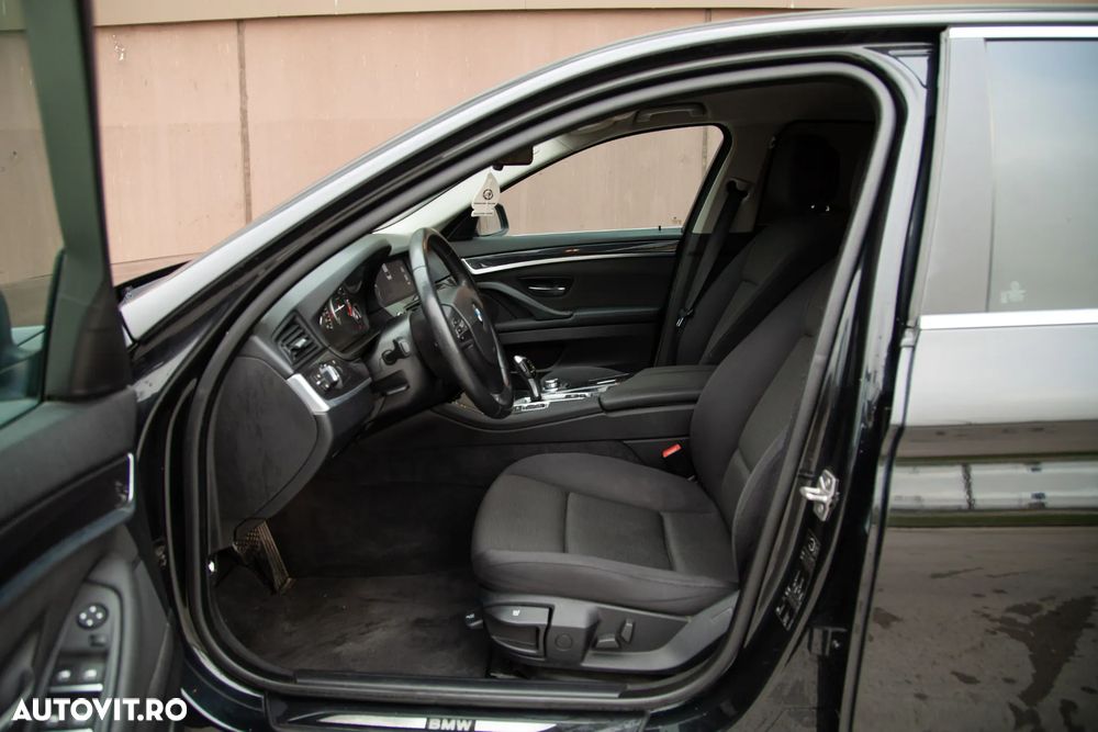BMW Seria 5 520d Aut. - 12