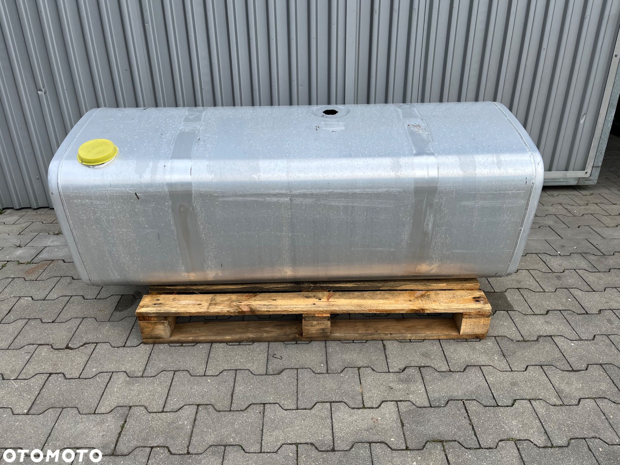 Zbiornik paliwa Volvo FH FM Renault 475 litrów bak low deck - 1