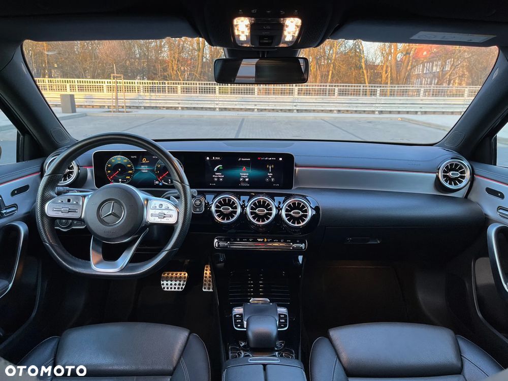 Mercedes-Benz Klasa A 250 7G-DCT AMG Line - 11