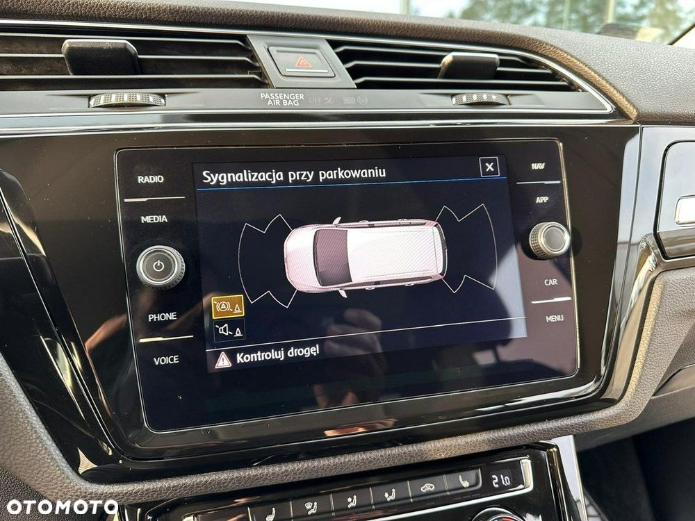 Volkswagen Touran 1.4 TSI BMT Highline DSG - 26