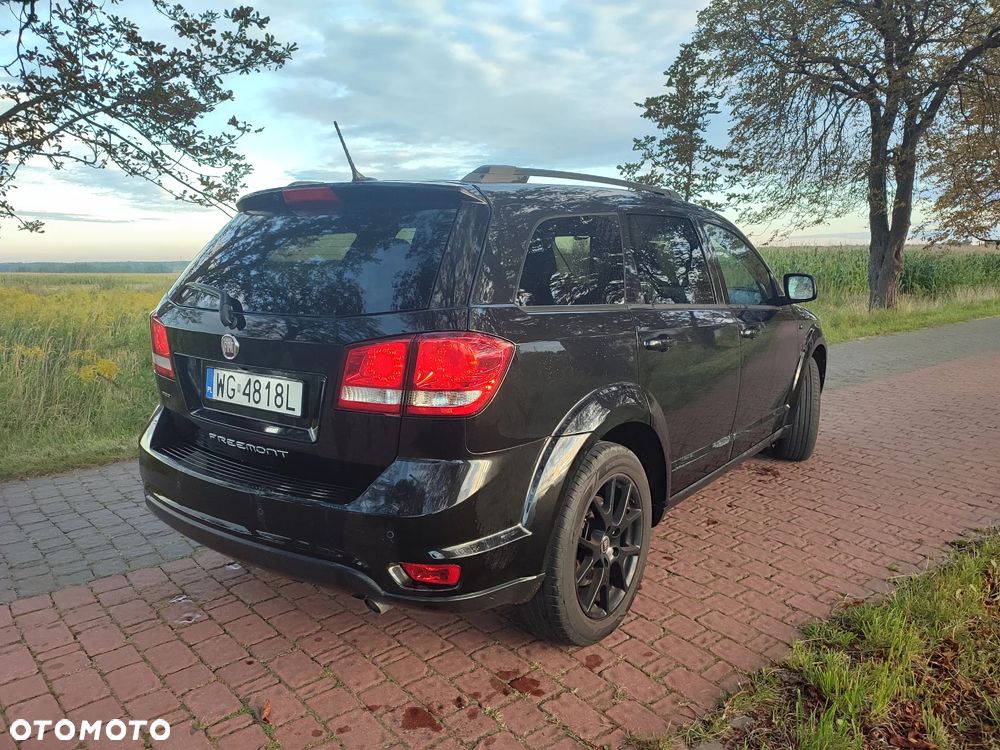 Fiat Freemont 2.0 Multijet 16V DPF Automatik Allrad Black Code - 5