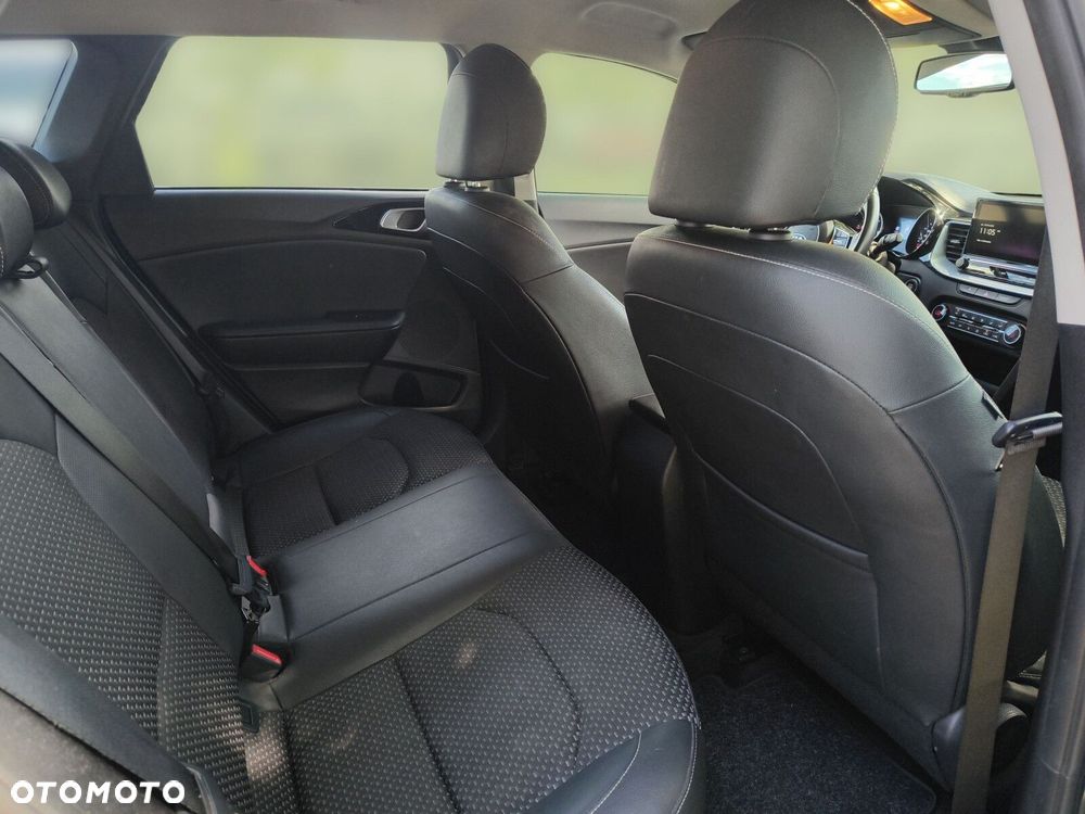 Kia Ceed - 21