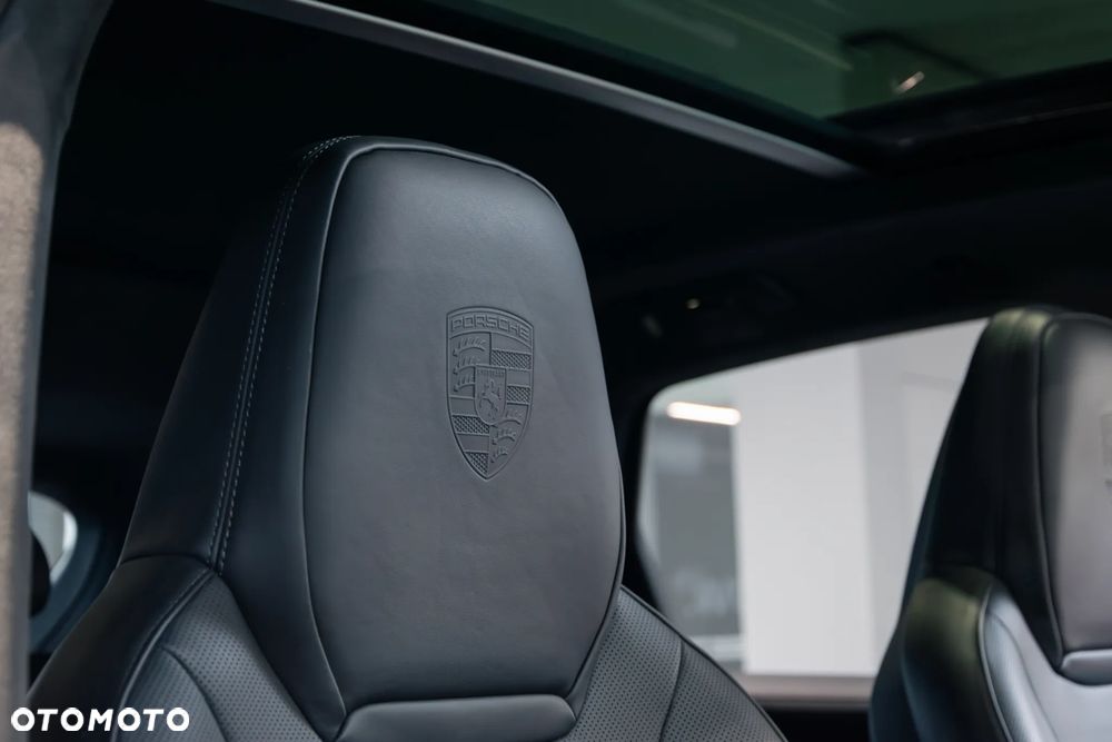 Porsche Cayenne Turbo E-Hybrid PHEV - 28