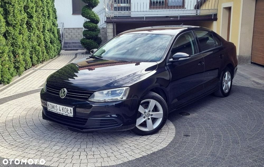 Volkswagen Jetta - 1