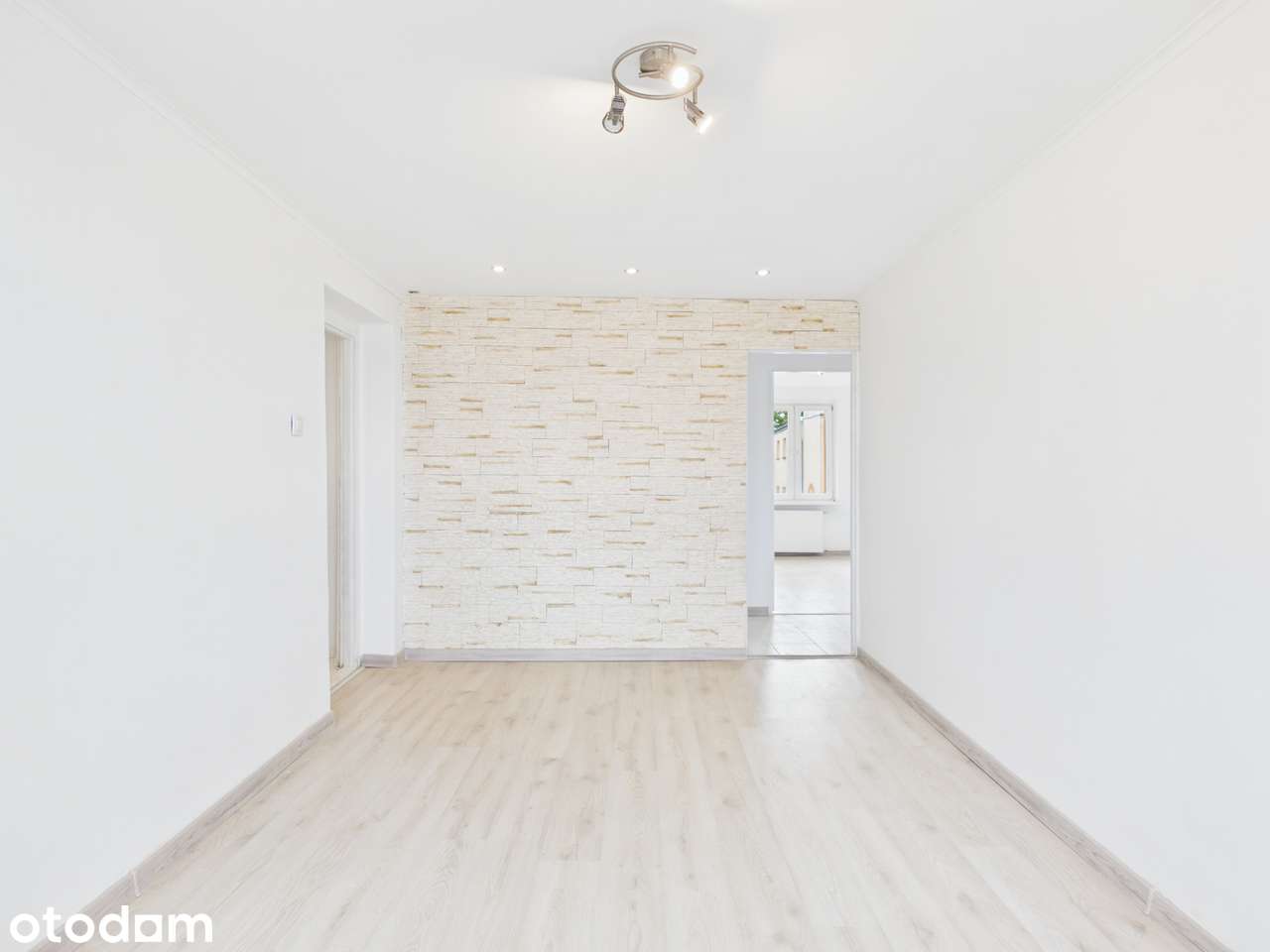 4-pokojowe mieszkanie, centrum miasta - 61,4 m²