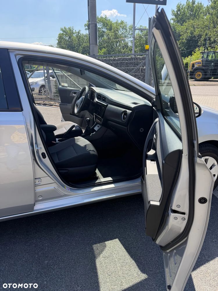 Toyota Auris 1.6 Active - 12