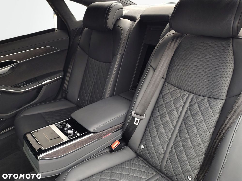 Audi A8 - 25