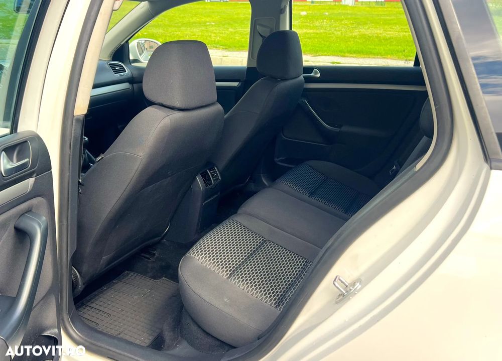 Volkswagen Golf - 9