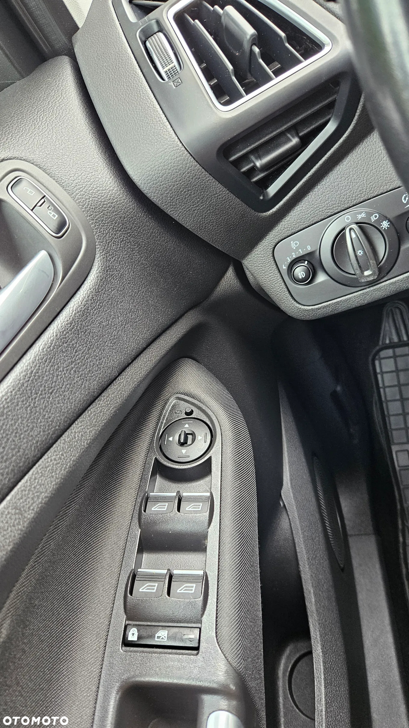 Ford Grand C-MAX 1.0 EcoBoost Start-Stopp-System Trend - 13
