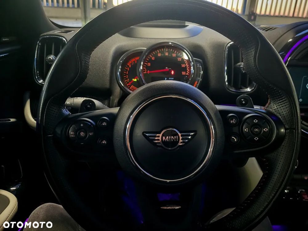 MINI Countryman JCW ALL4 - 16