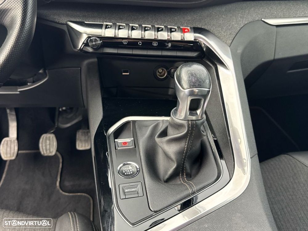 Peugeot 3008 1.2 PureTech GT - 17