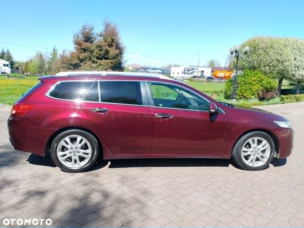 Honda Accord 2.0 Executive Nav - 8