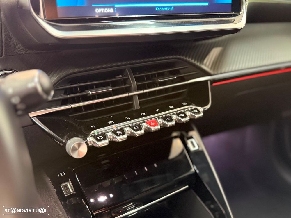 Peugeot 208 1.2 PureTech GT EAT8 - 22