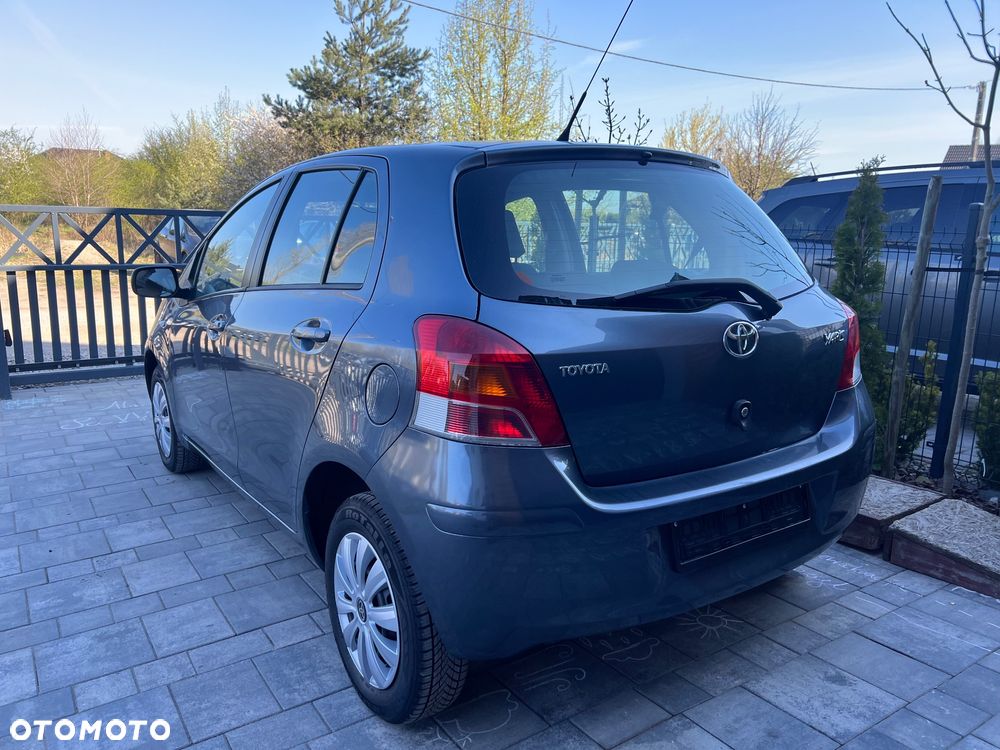 Toyota Yaris 1.0 VVT-i Cool - 3