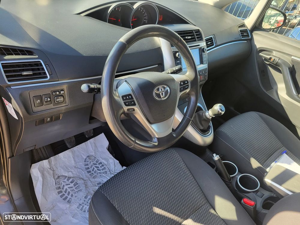 Toyota Verso 1.6 D-4D Comfort - 7