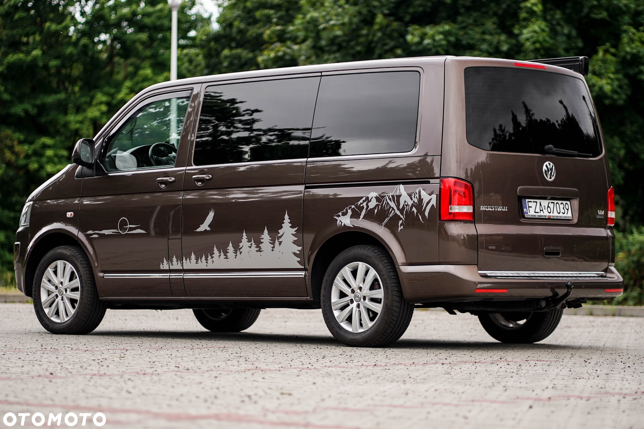 Volkswagen Multivan - 10