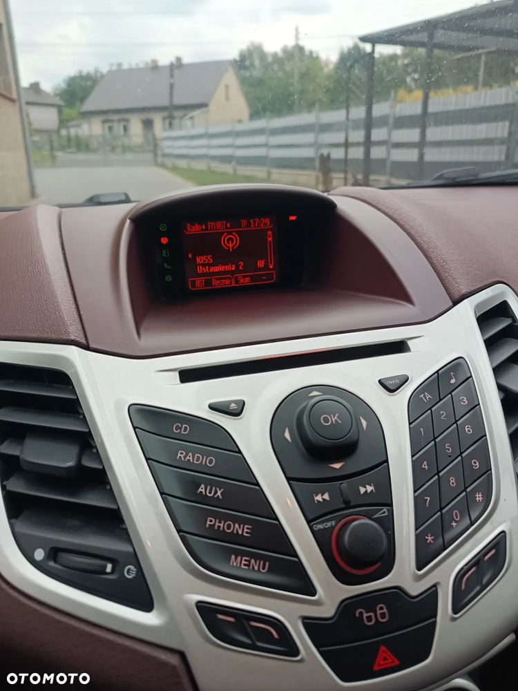 Ford Fiesta 1.4 TDCi Ghia - 10